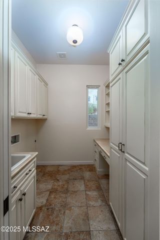 6129 E Coyotes Den Place, Tucson, AZ 85750