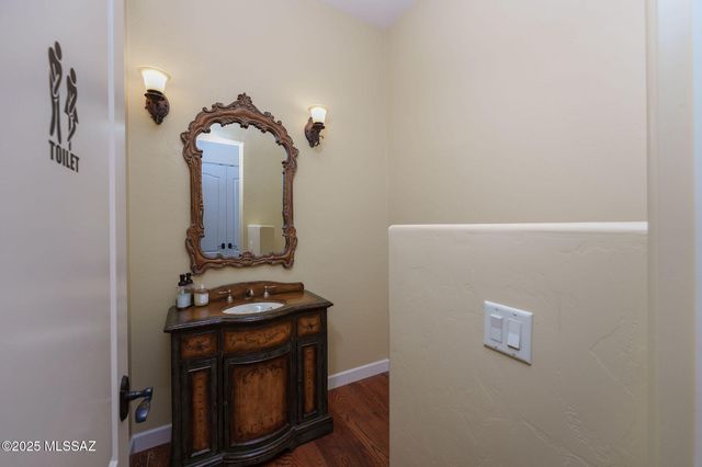 6129 E Coyotes Den Place, Tucson, AZ 85750