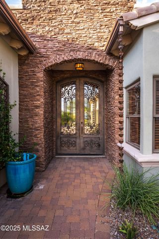 6129 E Coyotes Den Place, Tucson, AZ 85750