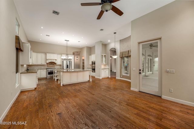 6129 E Coyotes Den Place, Tucson, AZ 85750