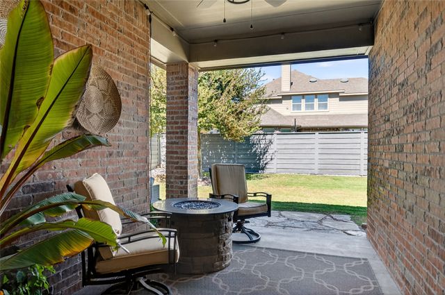 833 Countryside Way, Little Elm, TX 76227