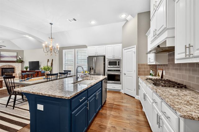 833 Countryside Way, Little Elm, TX 76227