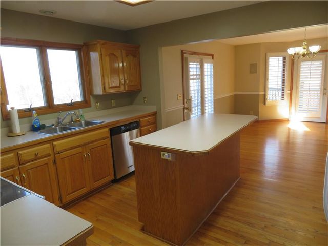 114 Overhill Drive, Paola, KS 66071