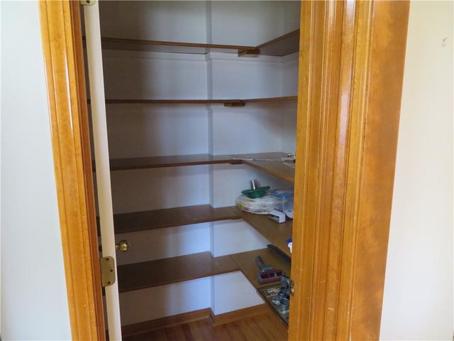 114 Overhill Drive, Paola, KS 66071