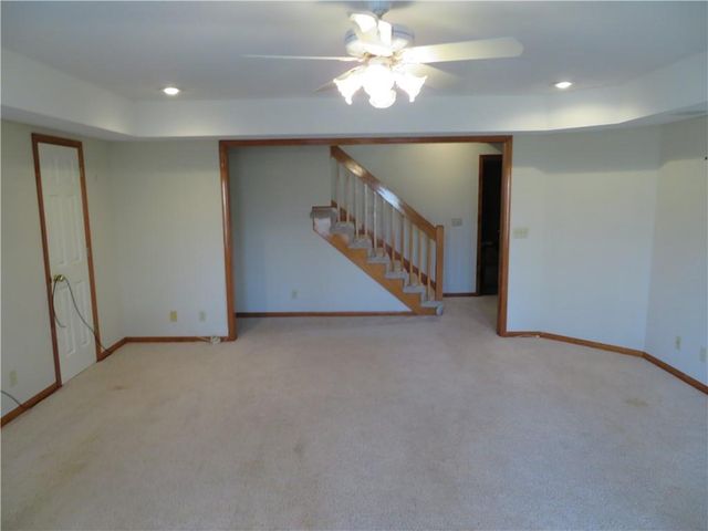 114 Overhill Drive, Paola, KS 66071