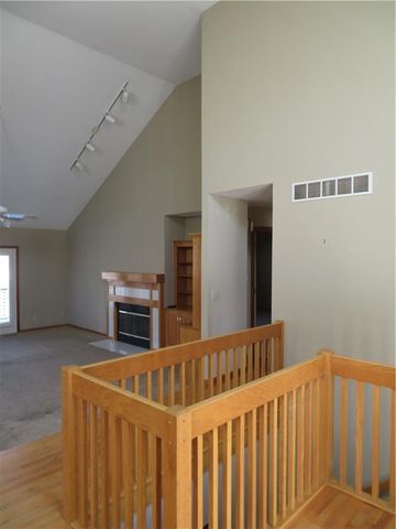 114 Overhill Drive, Paola, KS 66071