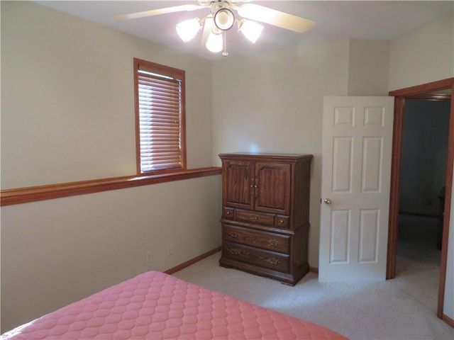 114 Overhill Drive, Paola, KS 66071