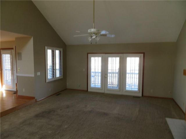 114 Overhill Drive, Paola, KS 66071