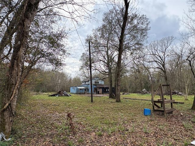10 Neuman Street, Coldspring, TX 77331