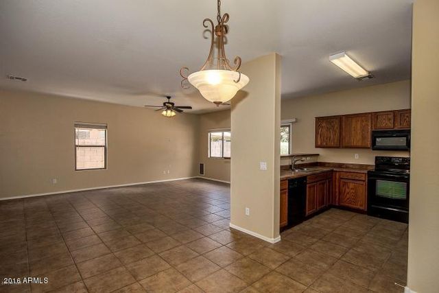 7034 W McMahon Way, Peoria, AZ 85345