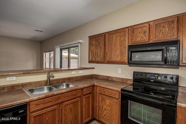 7034 W McMahon Way, Peoria, AZ 85345