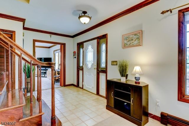 15 Shaffer St, Branchburg Twp., NJ 08876