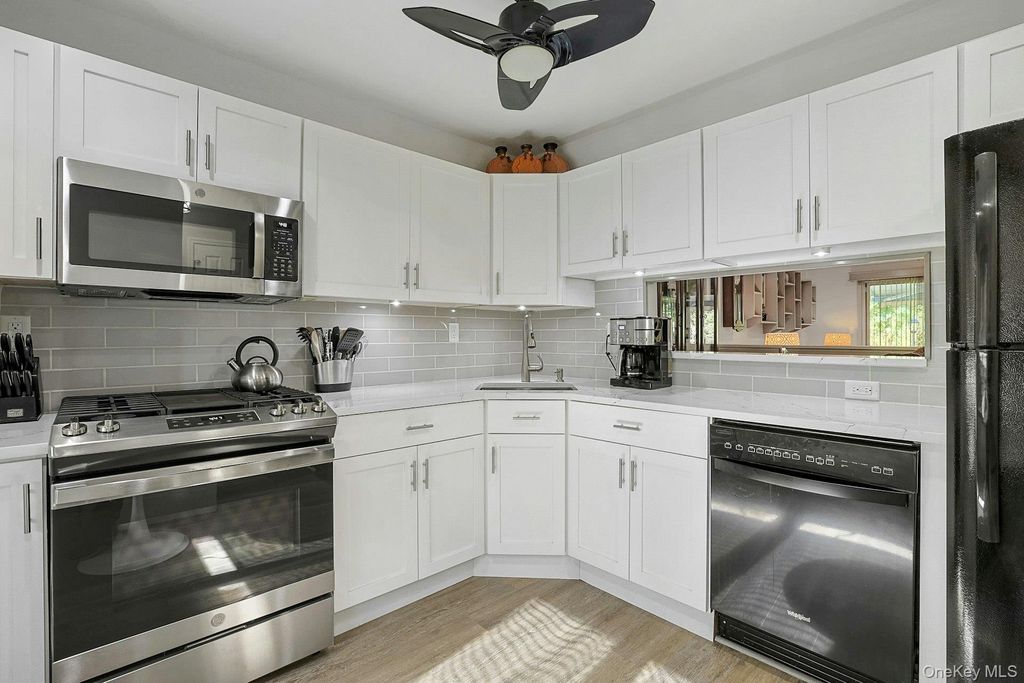 3902 Hickory Court, Peekskill, NY 10566 — photo 3