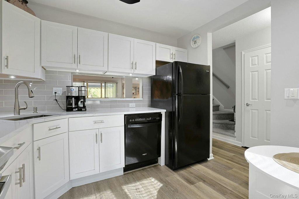 3902 Hickory Court, Peekskill, NY 10566 — photo 4