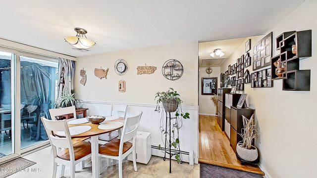 31 Briarwood Avenue, Keansburg, NJ 07734