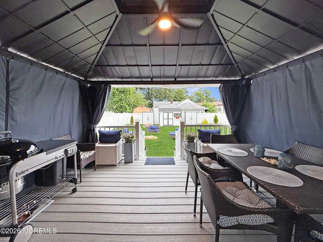 31 Briarwood Avenue, Keansburg, NJ 07734