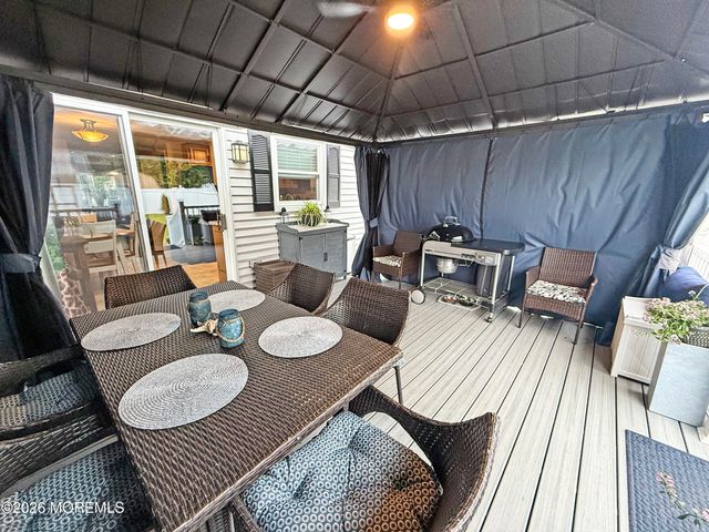 31 Briarwood Avenue, Keansburg, NJ 07734