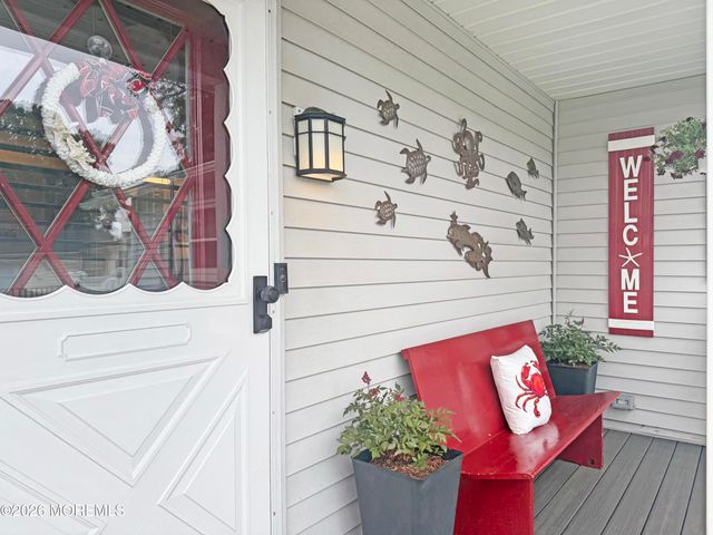 31 Briarwood Avenue, Keansburg, NJ 07734