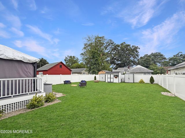 31 Briarwood Avenue, Keansburg, NJ 07734