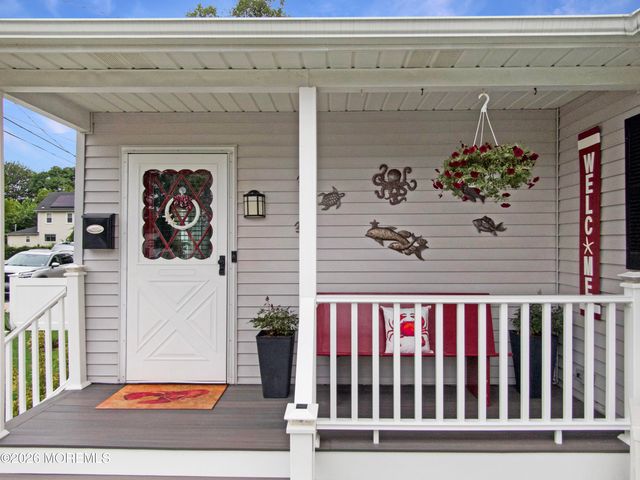 31 Briarwood Avenue, Keansburg, NJ 07734