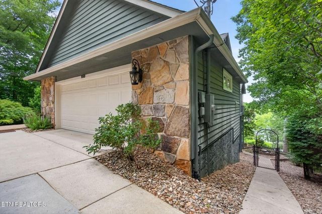 150 Lynhurst Dr, Crossville, TN 38558