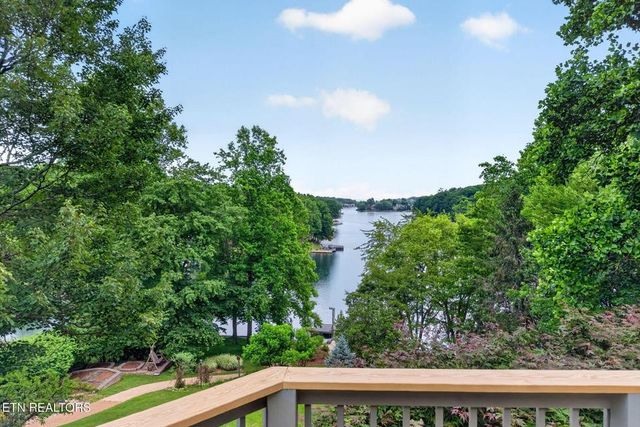 150 Lynhurst Dr, Crossville, TN 38558