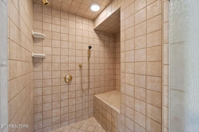 150 Lynhurst Dr, Crossville, TN 38558