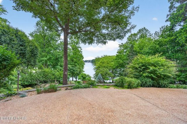 150 Lynhurst Dr, Crossville, TN 38558