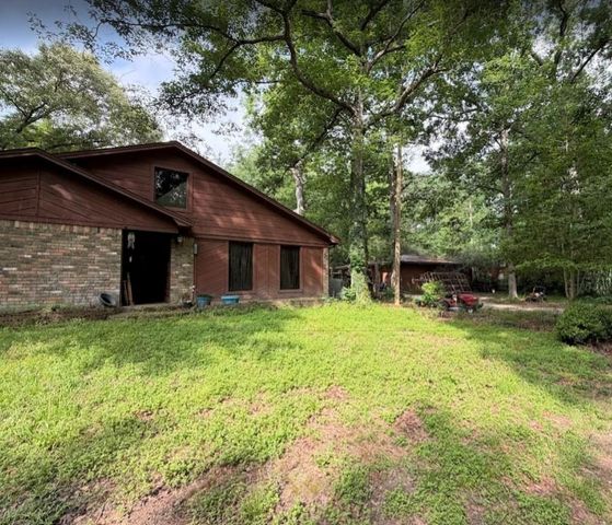 10684 Champion Village Drive, Conroe, TX 77303