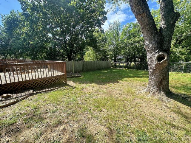 413 Greenwood Drive, Tahlequah, OK 74464