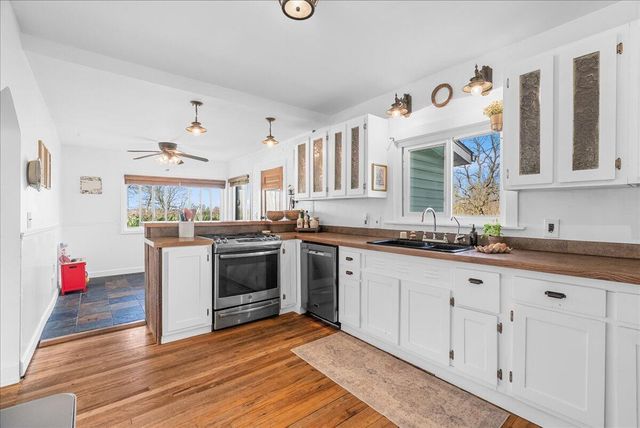 975 Elliott Road, Fowlerville, MI 48836