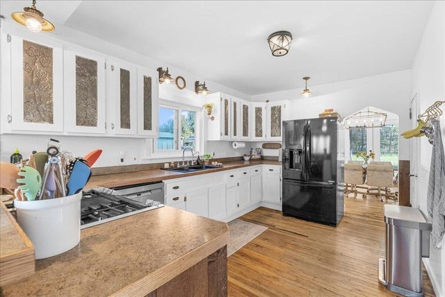 975 Elliott Road, Fowlerville, MI 48836