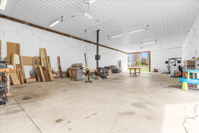 975 Elliott Road, Fowlerville, MI 48836