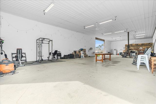 975 Elliott Road, Fowlerville, MI 48836