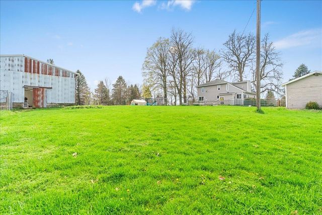 975 Elliott Road, Fowlerville, MI 48836