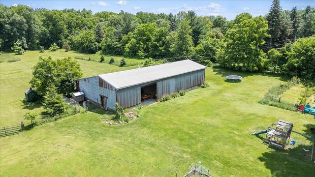 975 Elliott Road, Fowlerville, MI 48836