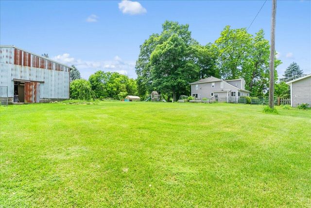 975 Elliott Road, Fowlerville, MI 48836