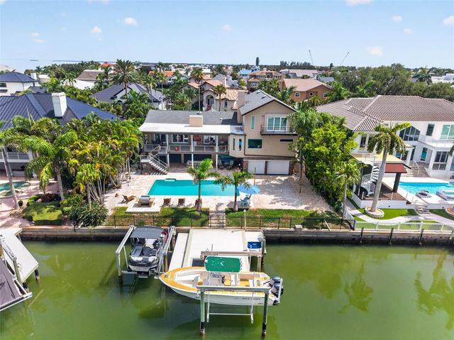113 7TH STREET E, St Petersburg, FL 33715
