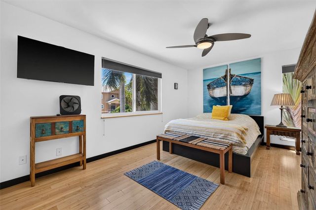 113 7TH STREET E, St Petersburg, FL 33715