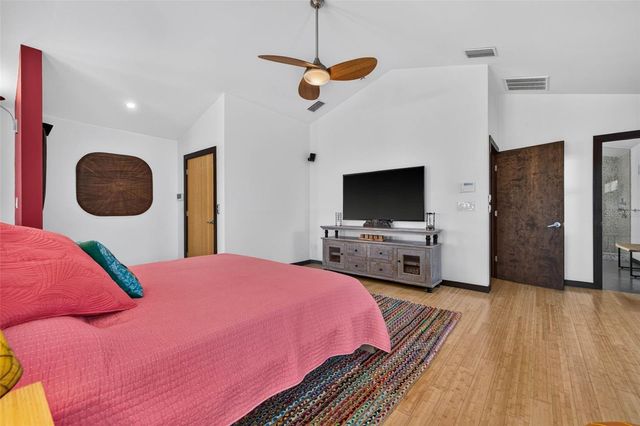 113 7TH STREET E, St Petersburg, FL 33715