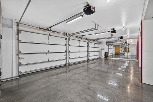 113 7TH STREET E, St Petersburg, FL 33715