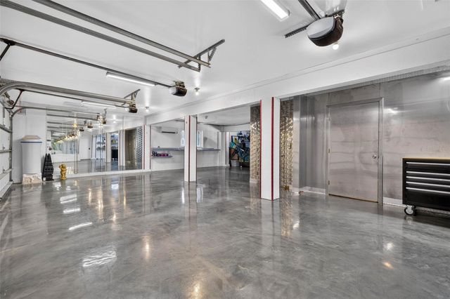 113 7TH STREET E, St Petersburg, FL 33715