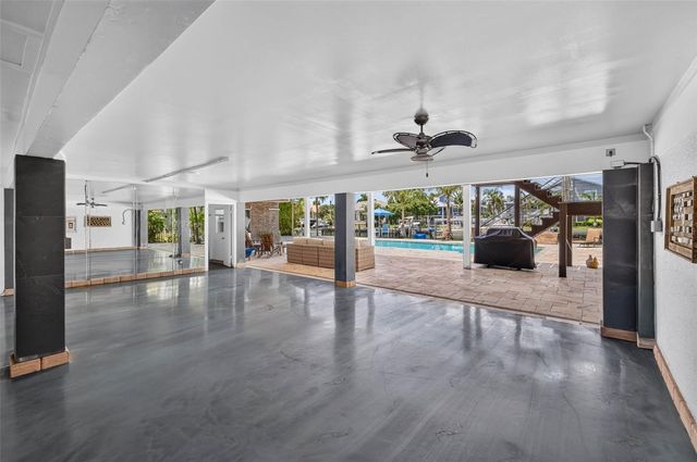 113 7TH STREET E, St Petersburg, FL 33715