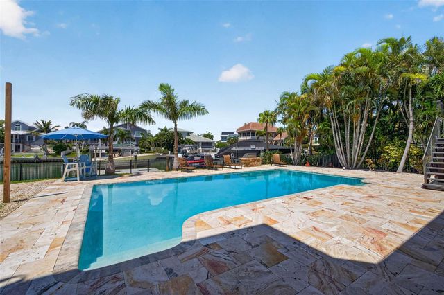 113 7TH STREET E, St Petersburg, FL 33715