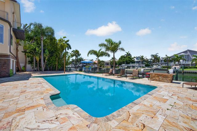 113 7TH STREET E, St Petersburg, FL 33715