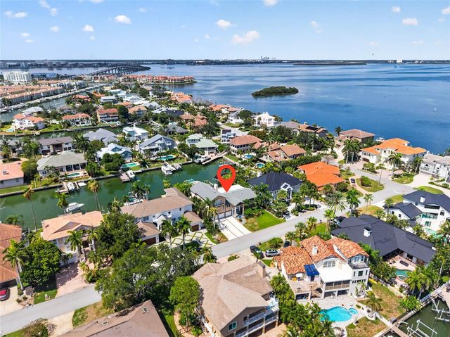 113 7TH STREET E, St Petersburg, FL 33715