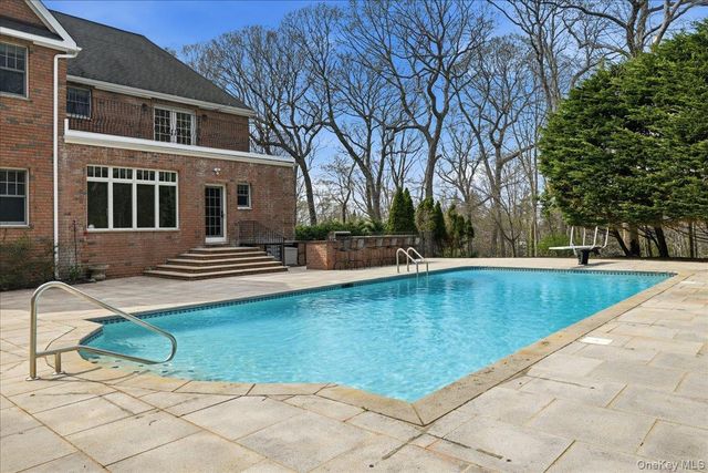60 Harbor Road, Head Of The Harbor, NY 11780