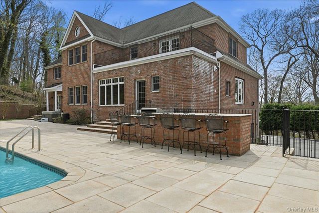 60 Harbor Road, Head Of The Harbor, NY 11780