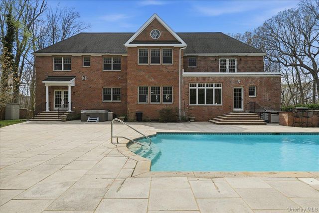 60 Harbor Road, Head Of The Harbor, NY 11780