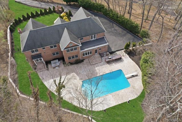 60 Harbor Road, Head Of The Harbor, NY 11780